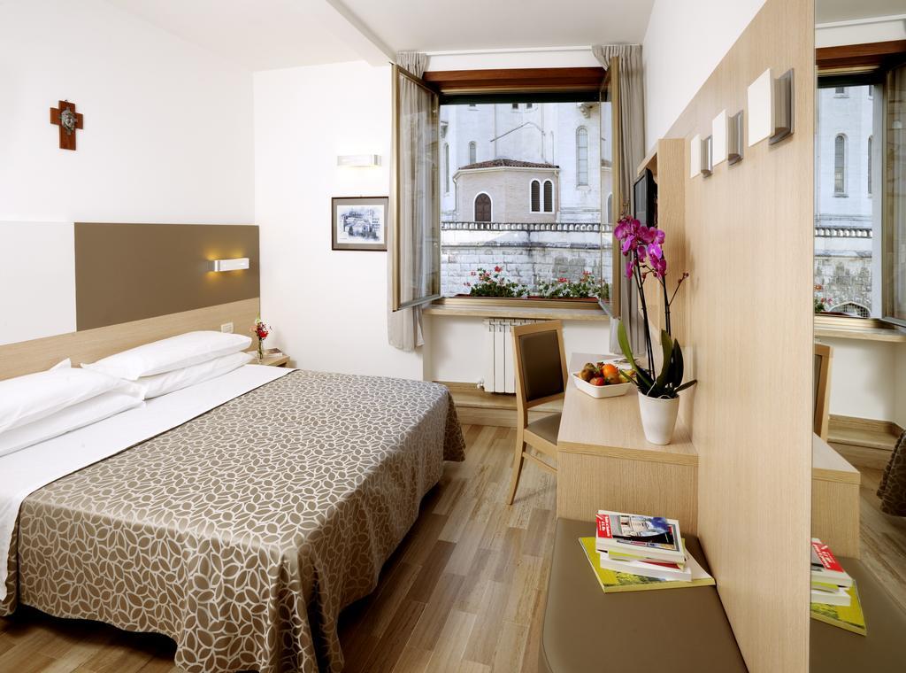 Hotel Delle Rose Cascia Buitenkant foto